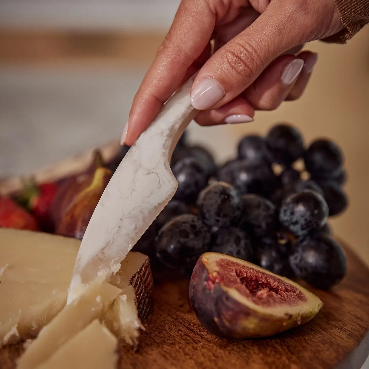 Flow Cheese Knife